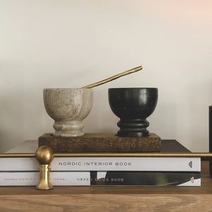 NWT Wood Tray With Marble Bowls Set